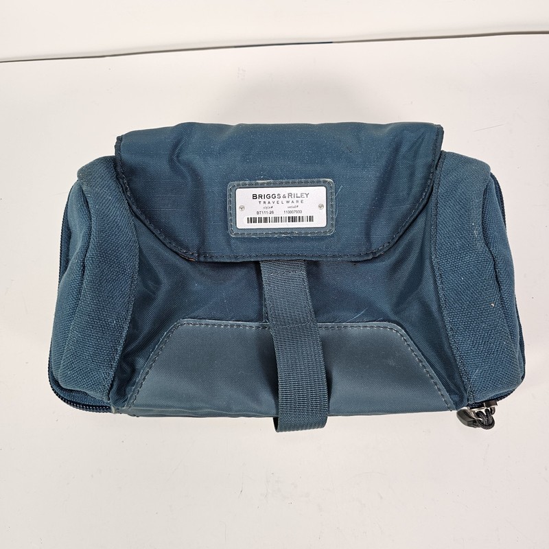 Briggs and Riley Classic Toiletry Kit (Slate)
