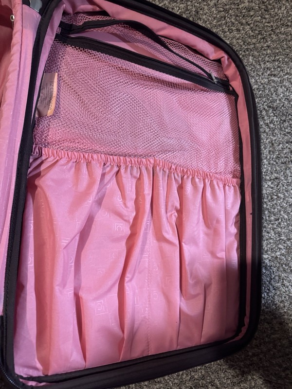 Liz Claiborne 2-Piece Luggage Set: 27" Suitcase & Rolling Carry-On gallery