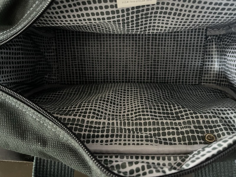 Ricardo Beverly Hills Hunter Green Travel Duffel Bag 16x11x7 w/ Sholder Strap gallery