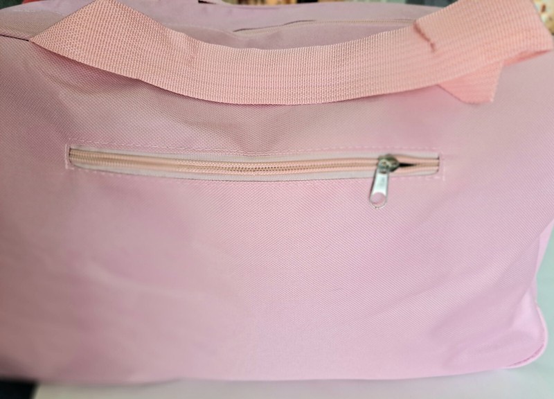 Hello Kitty Duffle Bag With Lg Zipper Shoulder Strap Outside Pocket NEW 18x11x6" gallery
