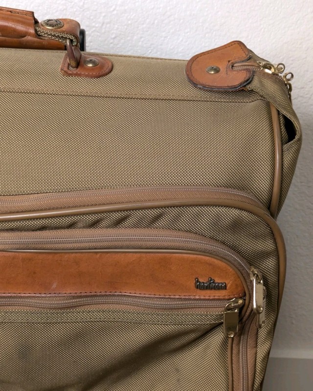 HARTMANN Intensity Collection Mobile Traveler Garment Bag Distressed gallery