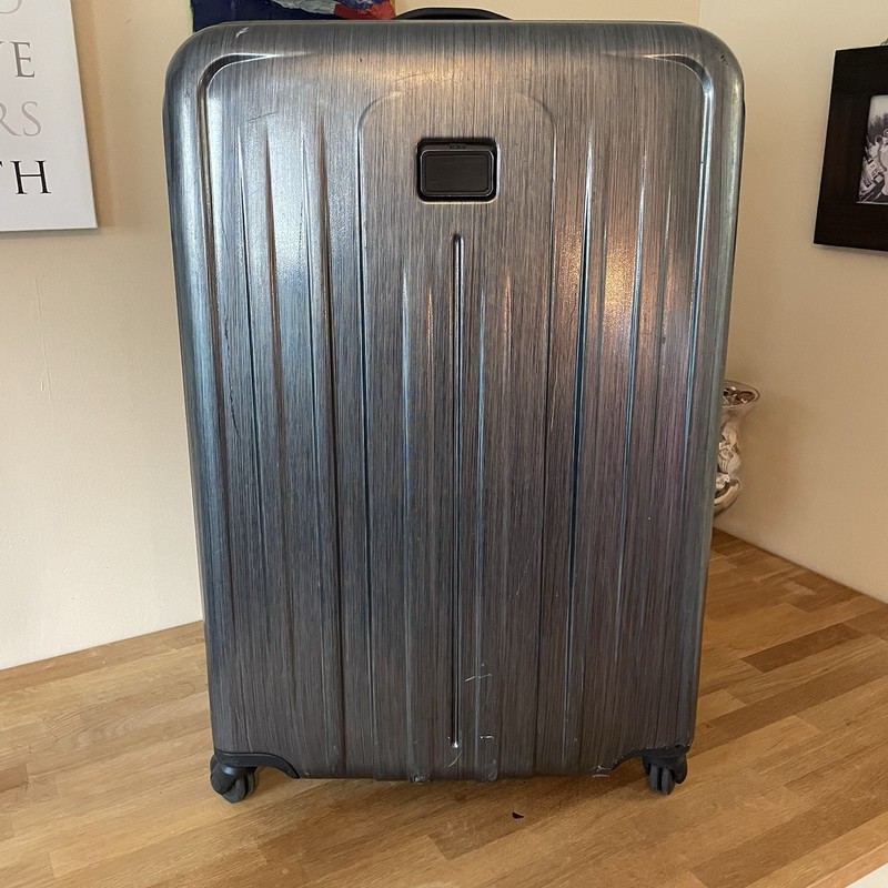 Tumi V4 Collection 30-Inch Extended Trip Spinner Packing Case – Damaged – READ