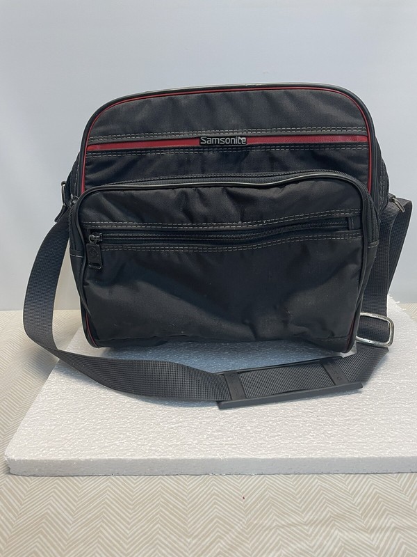 Samsonite Oyster Black + Red Trim Medium Shoulder Strap Bag Luggage Vintage 1987