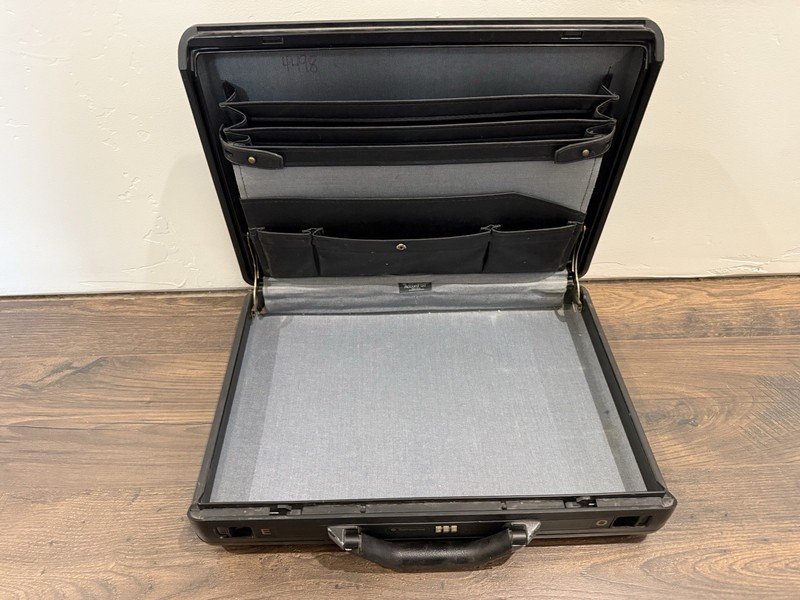 Vintage Samsonite Briefcase Hard Shell Attache Case Combo Lock Black 1980s gallery