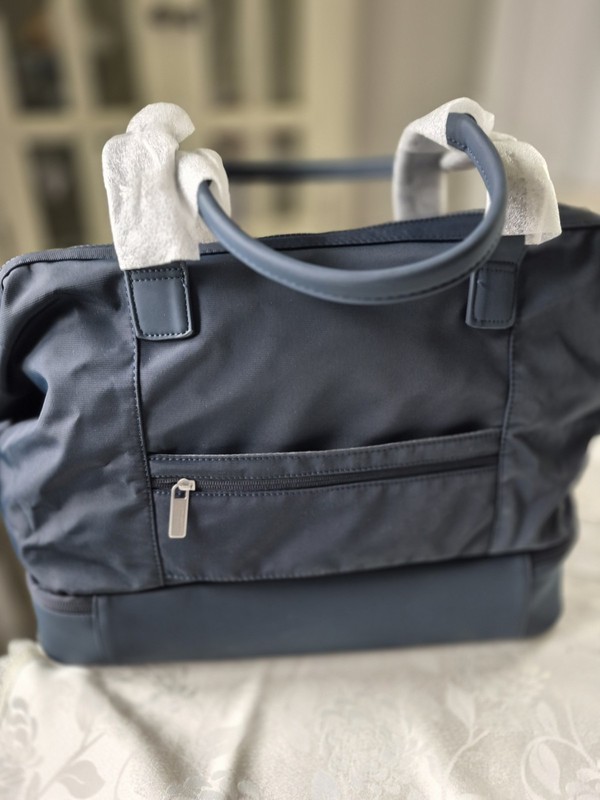 SamsonitecBetter Than Basic Weekender Bag 14.17 H X 18 W X 9.8³D NWT gallery