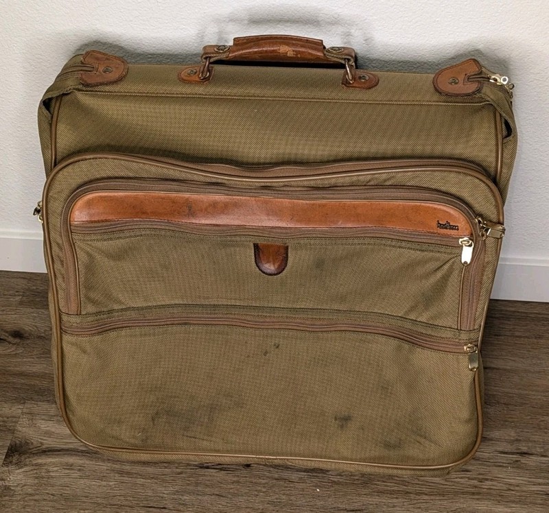 HARTMANN Intensity Collection Mobile Traveler Garment Bag Distressed