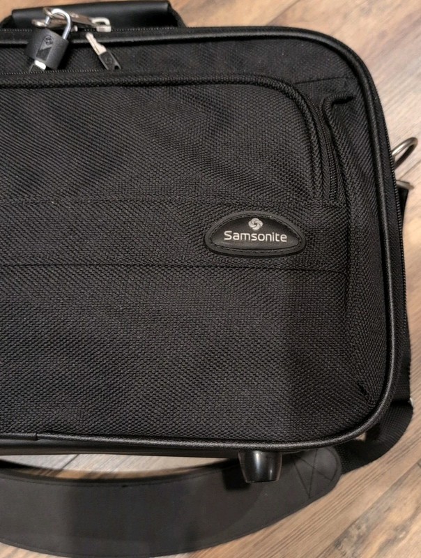 Samsonite Worldproof Ultralite 3 Attachable Tote Carry On W/ Lock & Keys-Black gallery