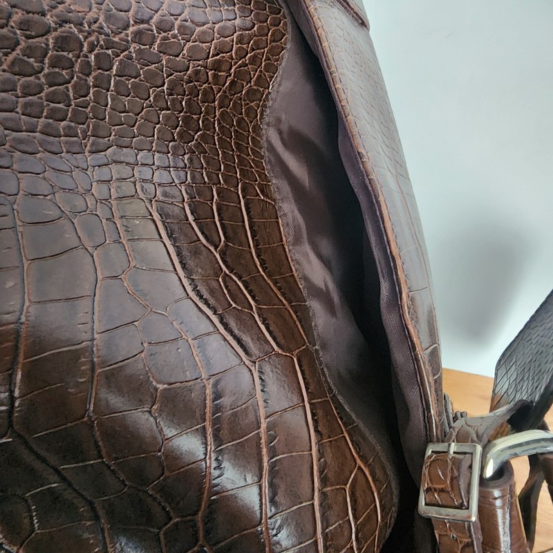 Bath & Body Works Brown Croc Embossed Faux Leather Travel Duffel Bag Luggage Tag gallery