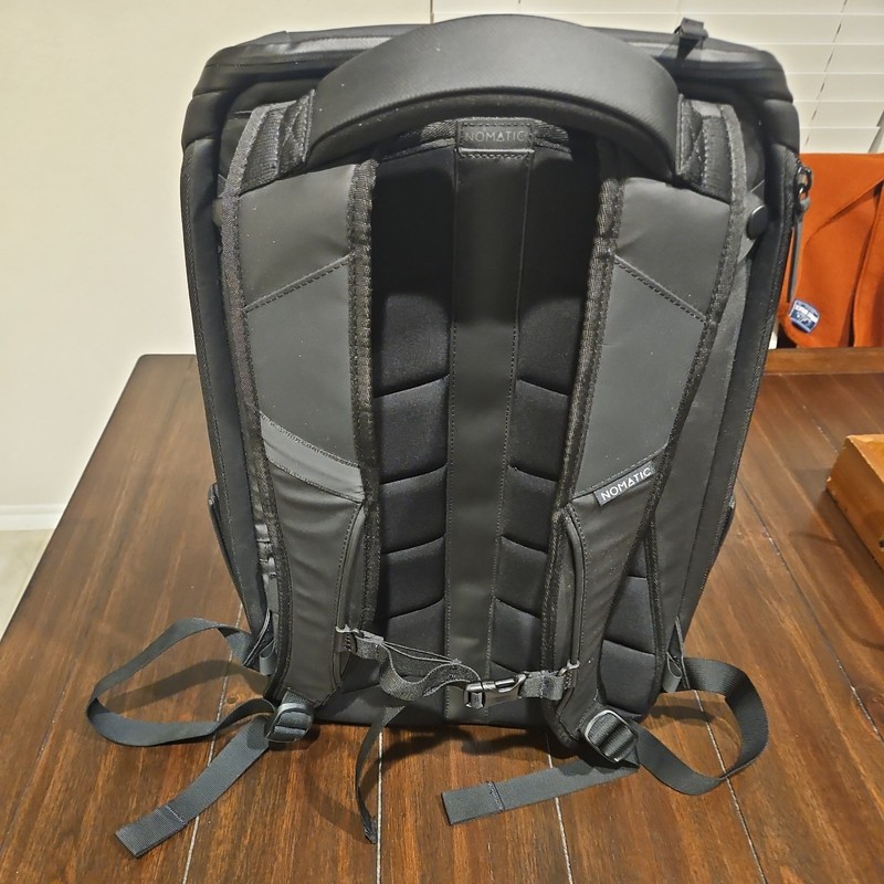 Nomatic Backpack 20L Great Condition, Laptop Sleeve RFID Safe & Durable gallery