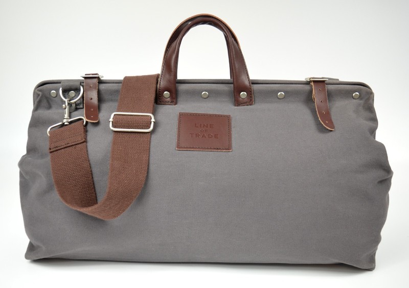 LINE OF TRADE Weekender Canvas Duffel Bag (Gray) 21 in. x 11 in. x 7.5 in.