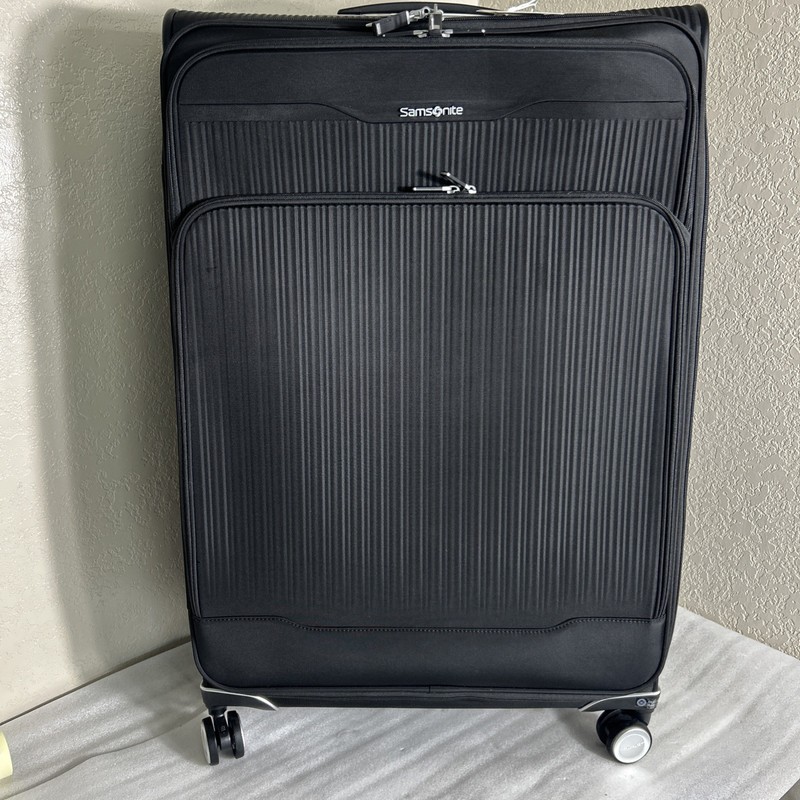Samsonite Silhouette 18 Check-in Expandable Softside Spinner