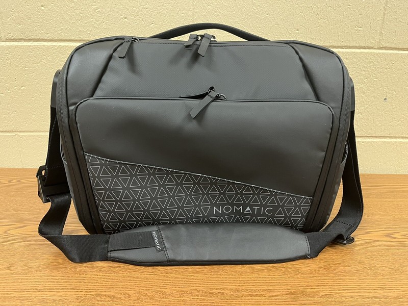 Nomatic Messenger Bag