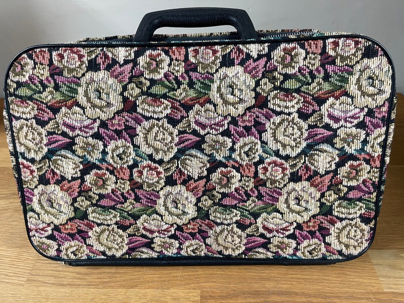 Vintage Bantam Retro Travel Bag Tapestry Fabric Soft Body Zip Close 16″x11″