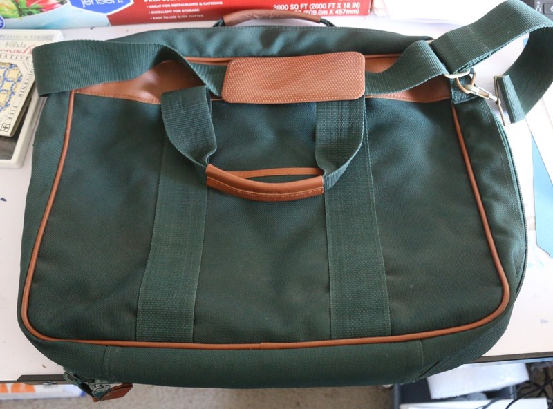 Travel Bag with Straps – 16 X 12 Inches – Closed