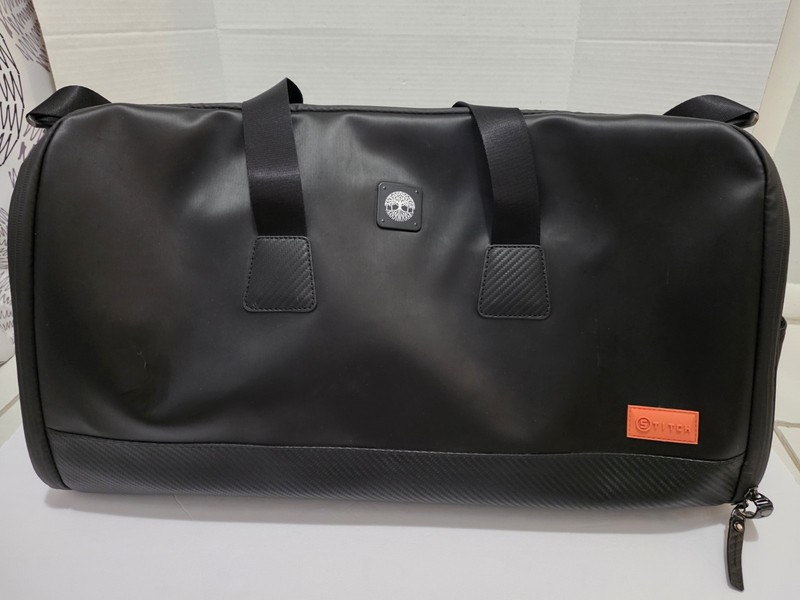 Stitch Ultimate Garnment Bag gallery