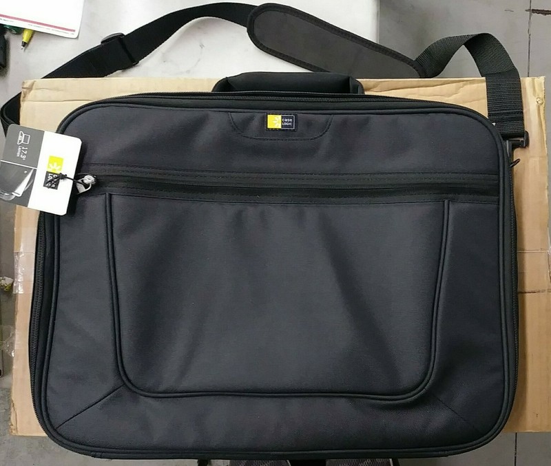 Case Logic Primary 17" Laptop Clamshell Case, 18.5 x 3.5 x 15.7 (CLG3201490) NEW gallery