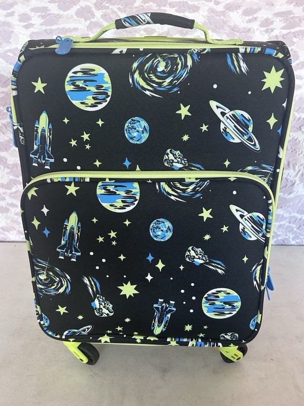 CAT & JACK KIDS' SOFTSIDE CARRY ON SPINNER SUITCASE - SPACE