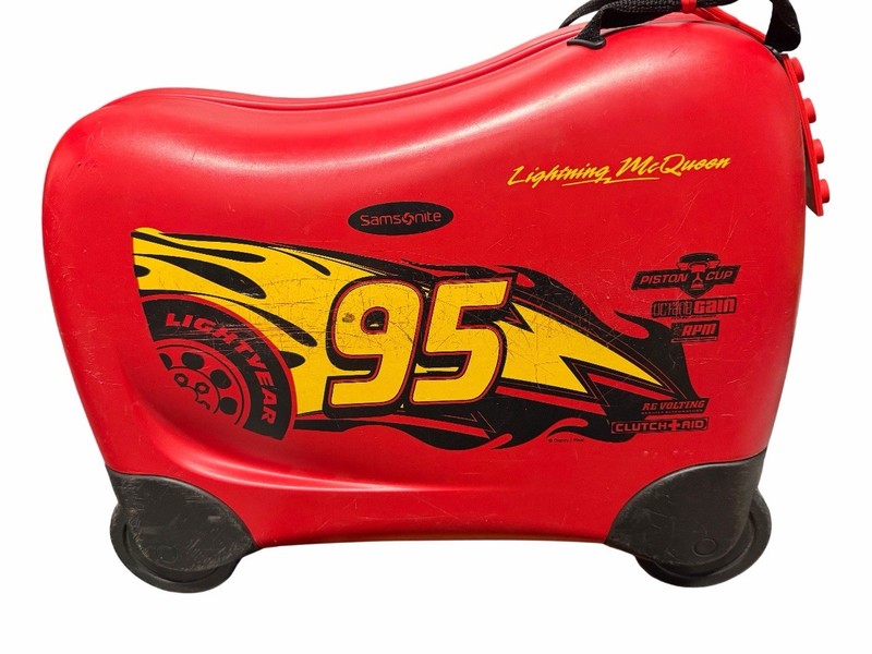 Disney Pixar Cars Lightning McQueen Ride-On Luggage - Europe Exclusive