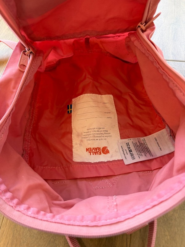 Fjallraven Kanken Mini Backpack 7L Pink 23561 Straps Travel School Pre-Owned gallery