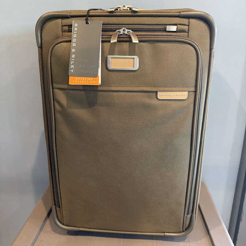 Briggs & Riley Essential 22″ 2 Wheel Carry On Expandable Luggage Olive
