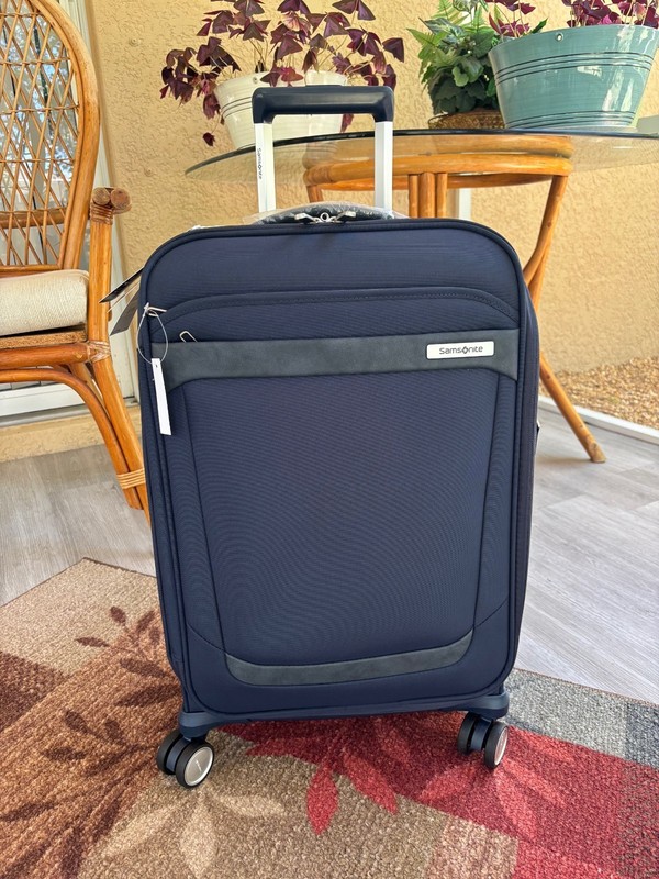 Samsonite Elevation Plus Softside Carry on Expandable Spinner – Blue