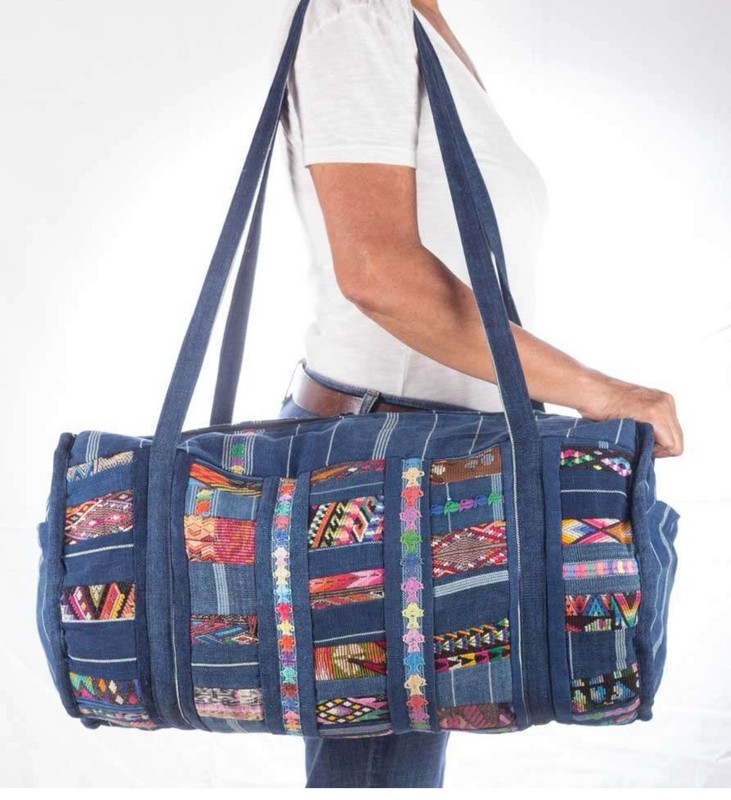 Woven Patchwork Blue Multicolor Duffel Bag 18″ Shoulder Straps Zipper Closure