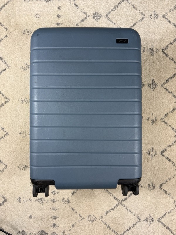 Away Luggage, Lightweight Hardside Suitcase with Spinner Carry-On Navy Blue