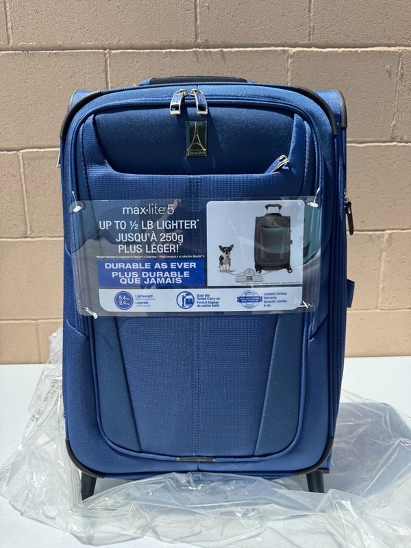 Travelpro Maxlite 5 Softside Expandable Upright 2 Wheel Carry on Luggage 22in gallery