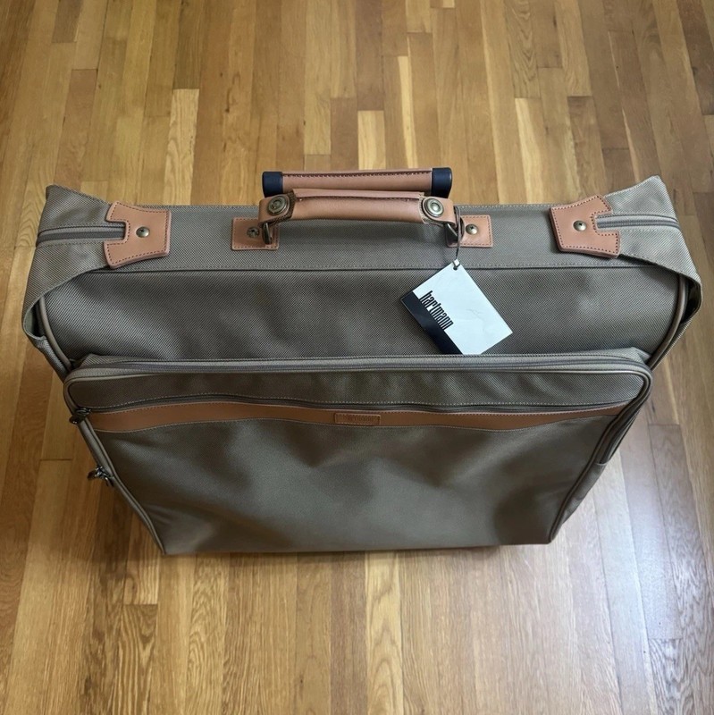 NEW Hartmann Intensity Collection Mobile Traveler Garment Bag Luggage Coffee 24″