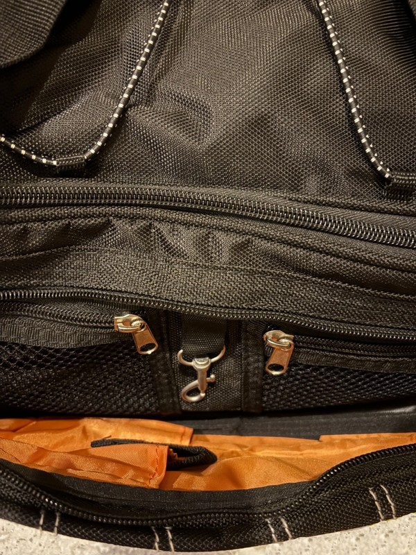 Samsonite Duffle w Handle + Detachable Shoulder Strap OR Backpack w Hidden Strap gallery