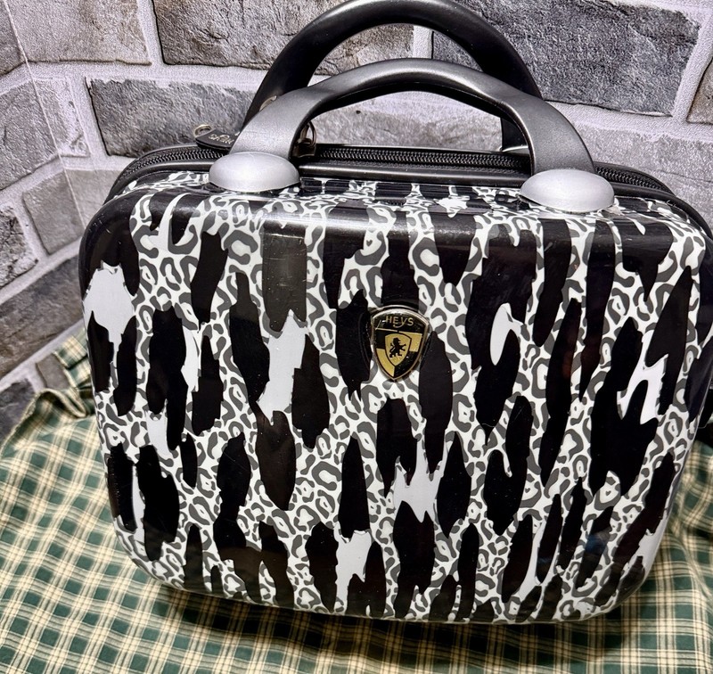 Heys Milano Black and White Leopard Hard Shell Cosmetic/Train Case. EUC W/strap
