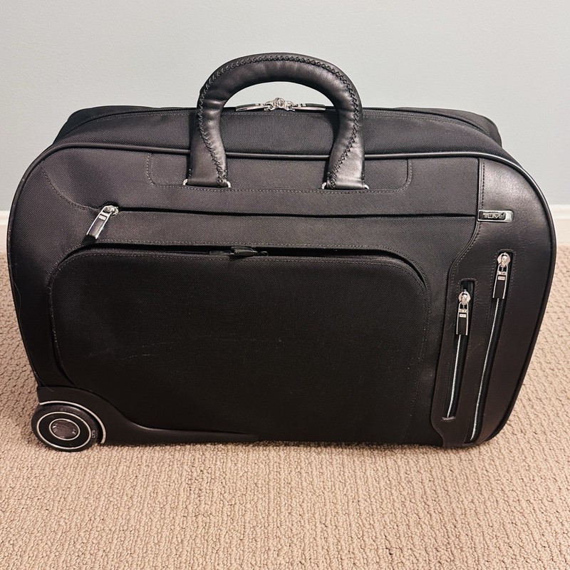 EUC Elegant Tumi Dorval Ballistic Nylon 25040D 20” Carry-on Rolling Duffel Bag