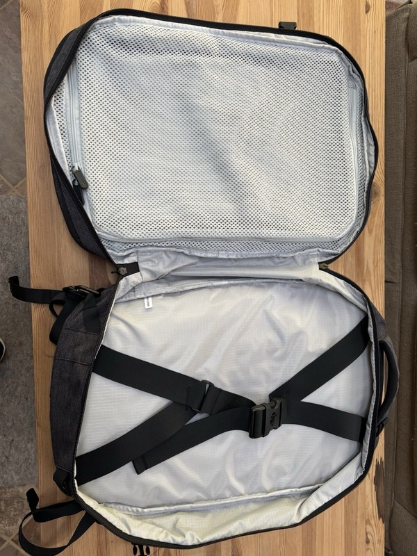 Tortuga backpacks Setout Laptop Backpack Grey Chest Strap Clam Shell gallery