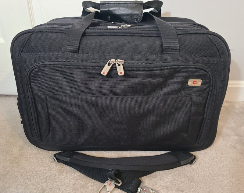 Victorinox 20 Inch Carry On Luggage/Backpack. Unused.