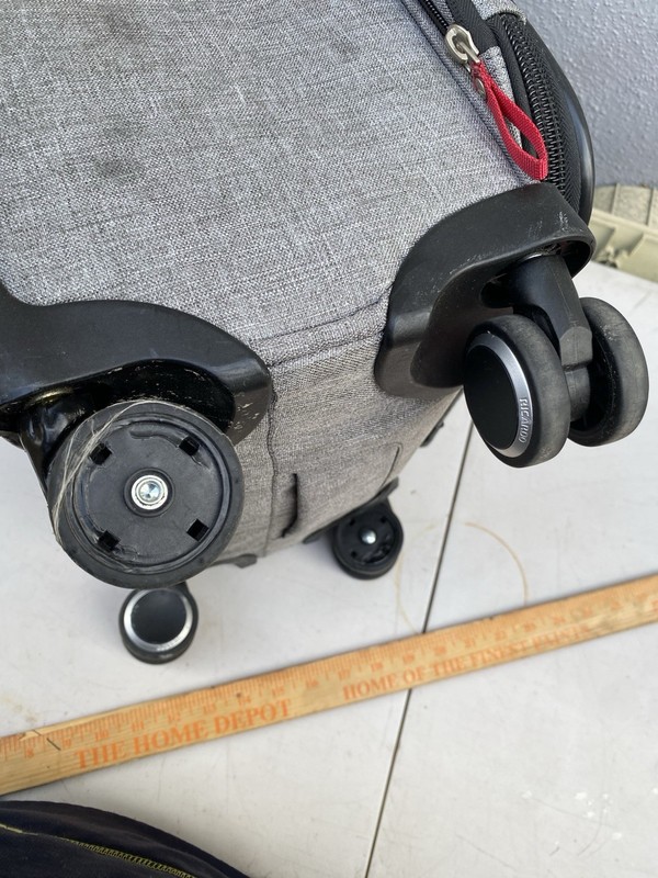 ricardo beverly hills Large Rolling Spinning Large Soft Suitcase Gray USB Port gallery