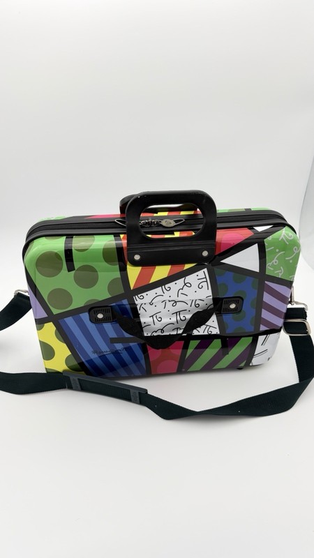 Heys Multicolor Geometric Polycarbonate Hardcase Train Case w/ Shoulder Strap gallery