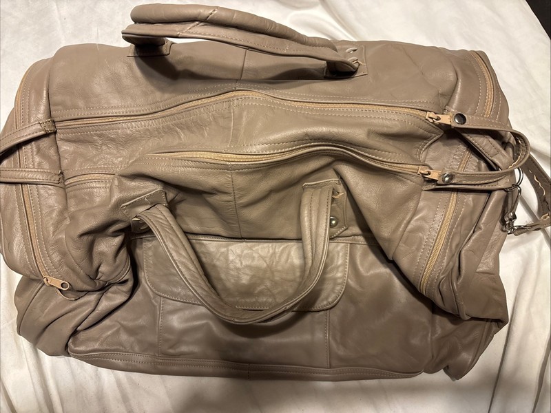 Unbranded Taupe Leather Weekend Duffle Tote Bag 19” Beautiful Luggage gallery