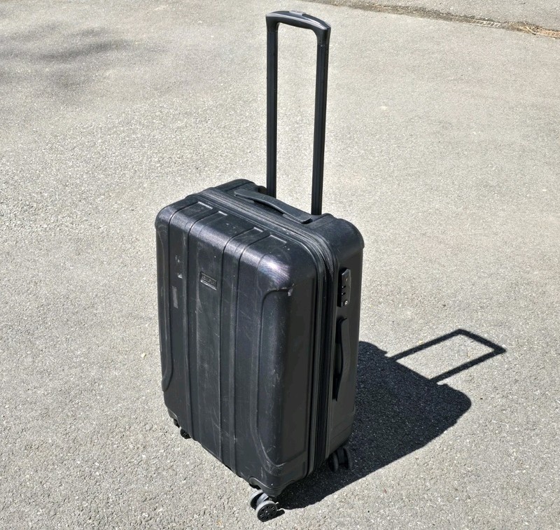 CALPAK Black Hard Shell Rolling Spinner 24″ x 16″ x 10″ Luggage Bag Travel Case