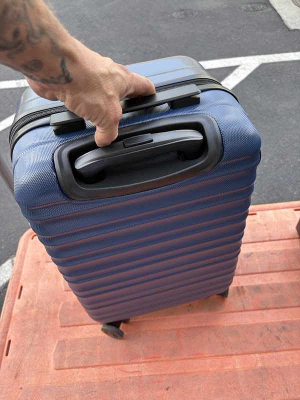 Amazon Basics Hard Shell Carry On Spinner Suitcase Luggage, 22", Navy Blue NEW gallery