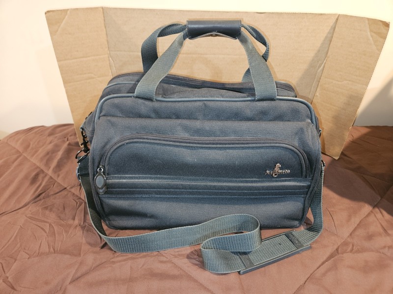 Vintage Atlantic Travel Bag Expandable with Shoulder Strap/Hunter Green/8x10x16