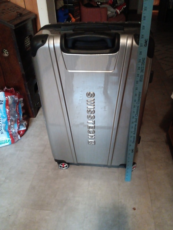 SwissTech Solid ABS Hardcase Spinner Suitcase Silver TSA Lock USB Port no key gallery