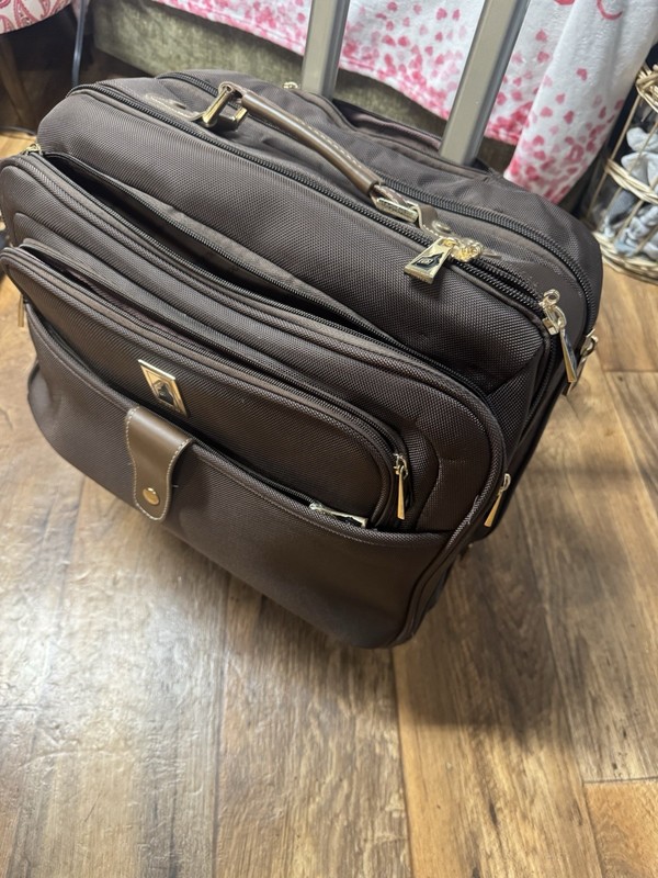 London Fog Chelsea Lites Collection 17″ Wheeled Houndstooth Luggage Carry On