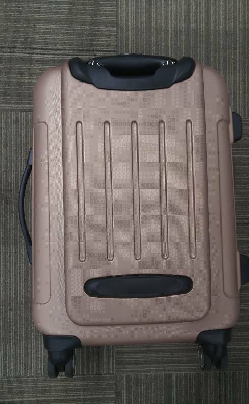 Kenneth Cole light weight Expandable Rolling Carry-On Luggage Rose Gold-New