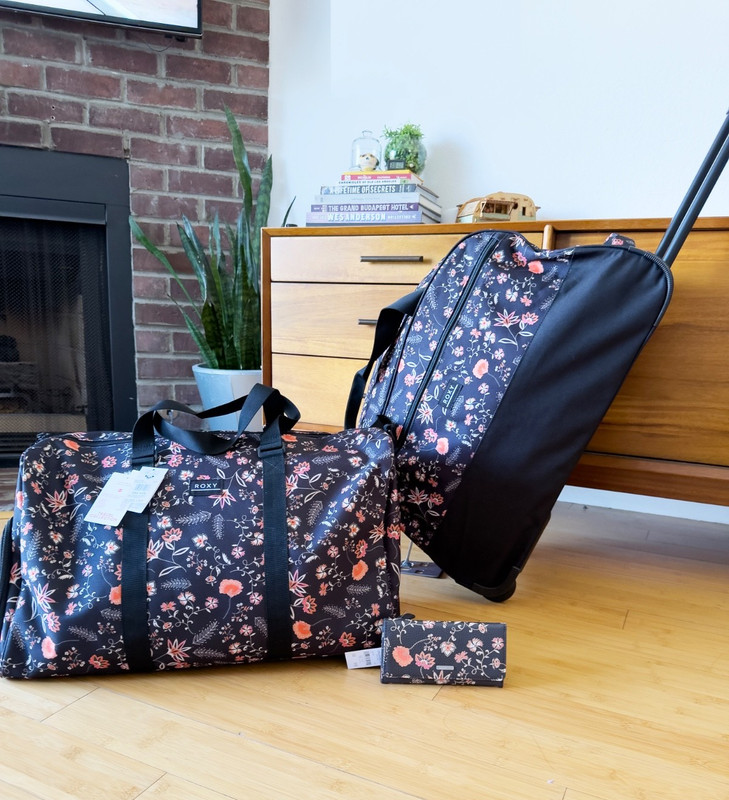 NWT Roxy Luggage 3 piece Set. Anthracite Kerala Border Collection.