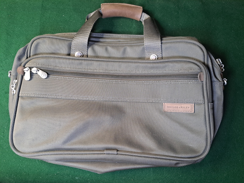 Briggs & Riley Travelware Olive Nylon Carry on Bag Weekender