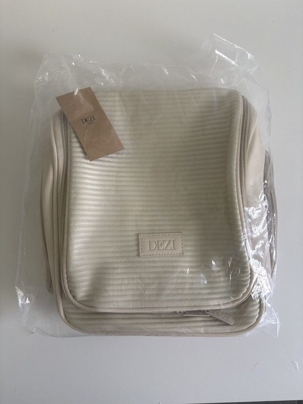 Dezi PACK IT ALL Multi-Purpose Hanging Travel Bag NEW