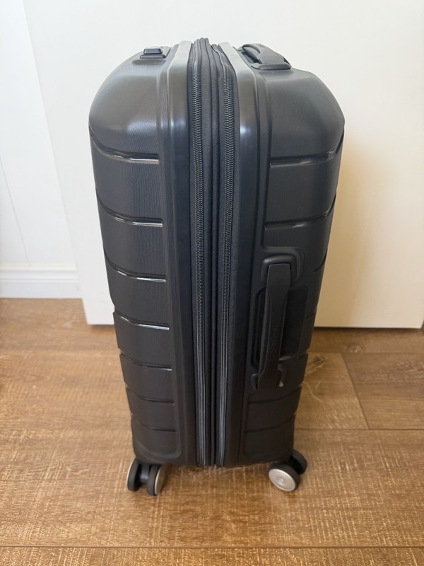Samsonite Freeform Hardside Carry-On Luggage with Spinner Wheels Black gallery