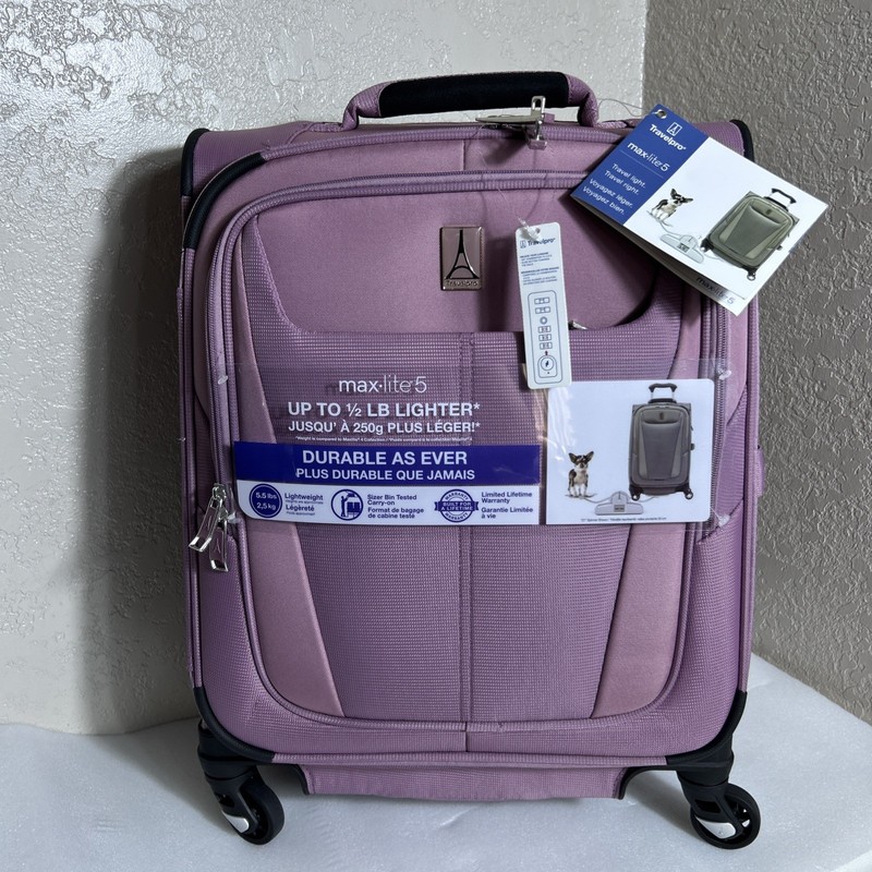 Travelpro Maxlite5 Softside Expandable Carry on Luggage with 4Spinner Wheels