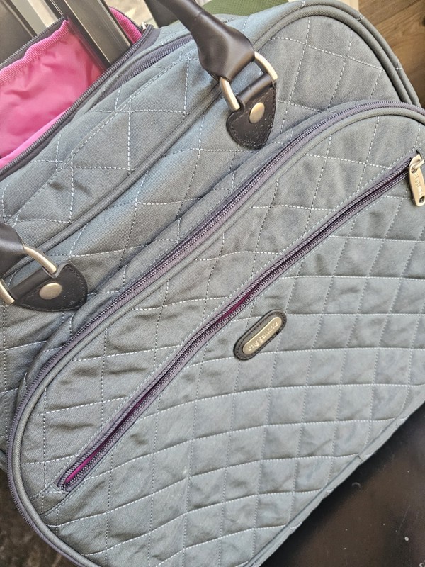 Baggallini Quilted Rolling Carry On Travel Bag Suitcase Periwinkle Teal/Gray 17" gallery