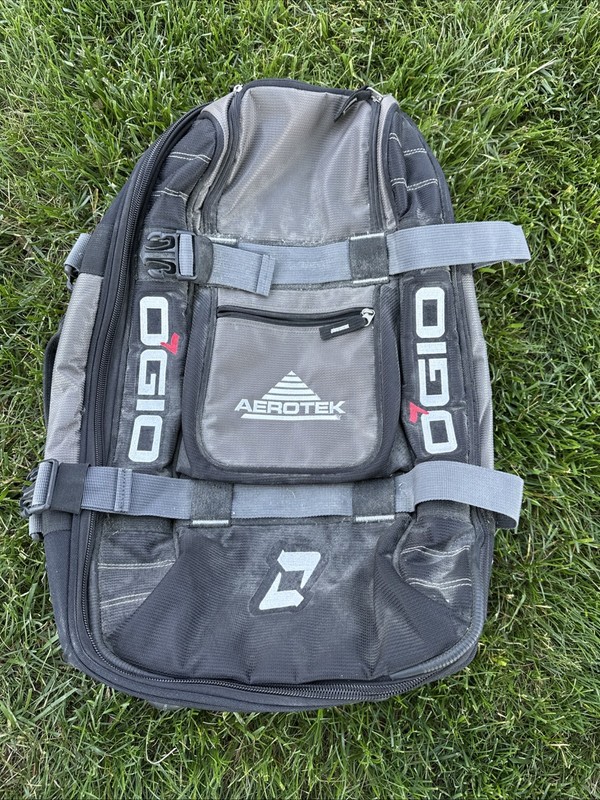 Ogio Layover Wheeled Rolling Gear Bag Suitcase Luggage 22x14x8